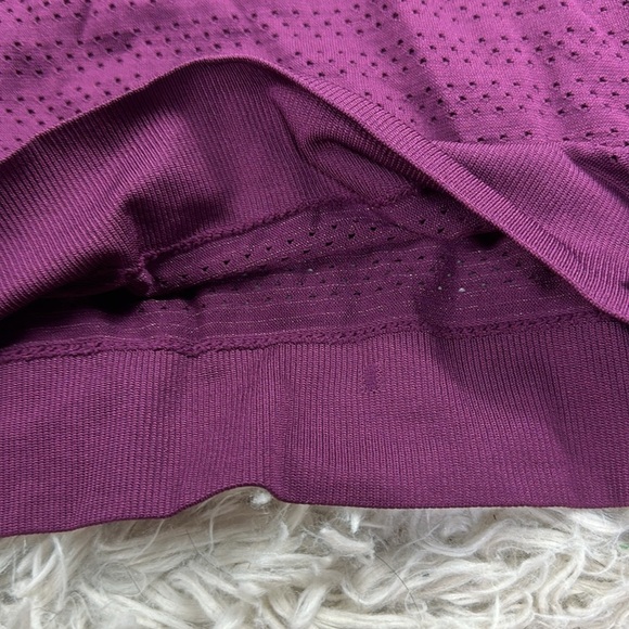 Lululemon Breeze By Long Sleeve *Squad Marvel / Marvel - Picture 2 of 5